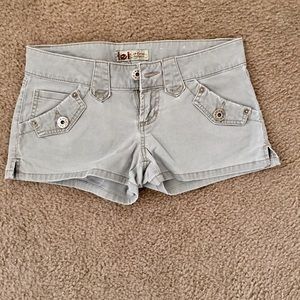 Grayish green lei shorts